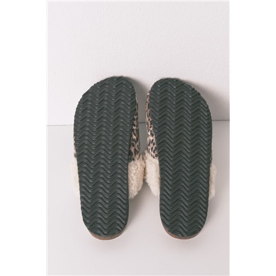 Zapatillas tipo zueco borreguito animal print