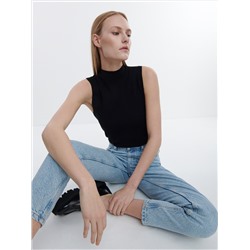 Джинсы mom fit с эффектом потертости