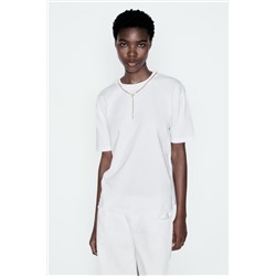T-SHIRT WITH BEADED CHAIN