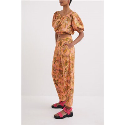 Blusa cropped tropical
