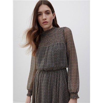 Gemustertes kleid
