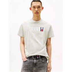 Tommy Jeans Retro Flag Logo T-Shirt