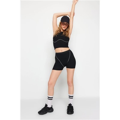 TRENDYOLMİLLA Siyah Dikiş Detaylı Crop Fitilli Örme Pijama Takımı THMSS22PT00079