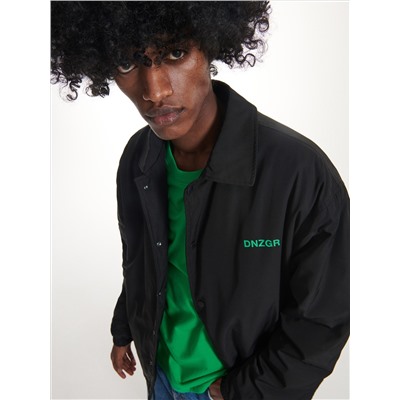 Jacke mit Druckknopfverschluss