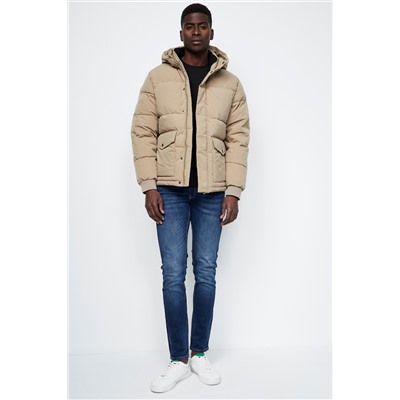 Anorak con capucha Beige