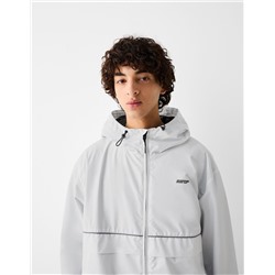 Lightweight hooded jacket