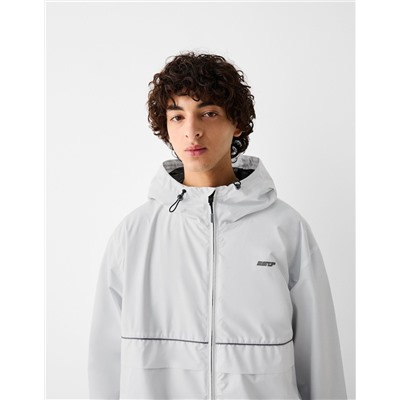 Lightweight hooded jacket