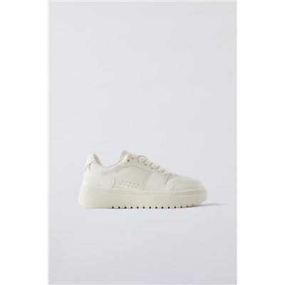 MINIMALIST LACE-UP SNEAKERS