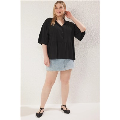 Siyah Kısa Kol Peplum Dokulu Dokuma Büyük Beden Gömlek TBBSS25AF00044