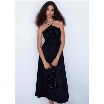 Vestido halter detalles fruncidos