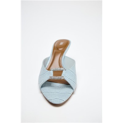 TEXTURED BUCKLE HEELED MULES