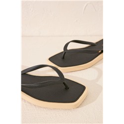 Chanclas punta cuadrada serpiente negro