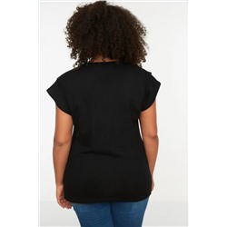 Siyah Bisiklet Yaka Kol Detaylı %100 Pamuk Örme T-Shirt TBBSS22BF0023