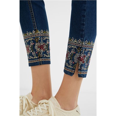 Pantalón vaquero skinny exótico