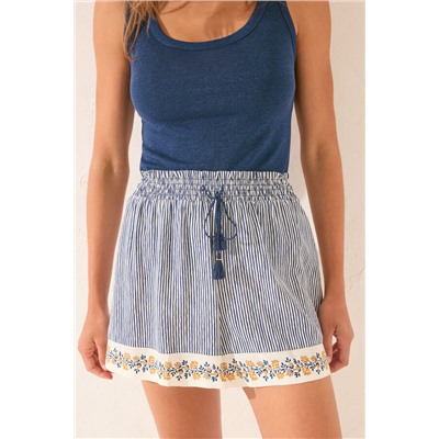 Pantalón corto estampado rayas cenefas
