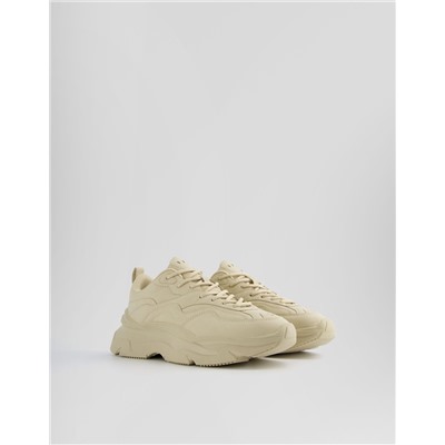 Chunky trainers with topstitching detail