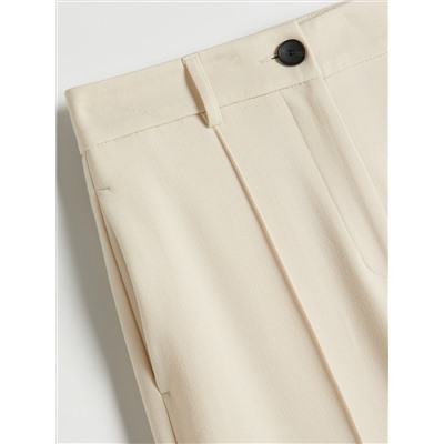 Elegante Hose mit Bügelfalte