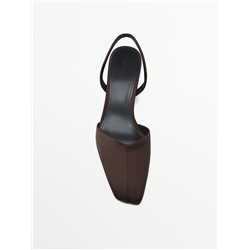 Heeled satin shoes