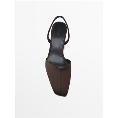Heeled satin shoes