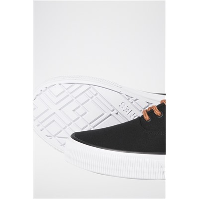 Tenis Negro
