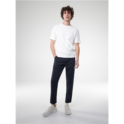 Hose im Slim-Fit mit elastischem Bund