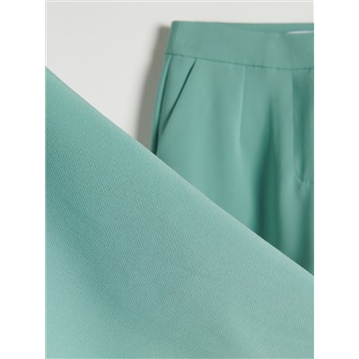 Wide leg trousers