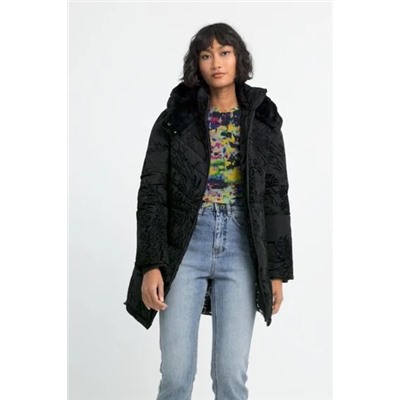 Chaqueta slim acolchada capucha