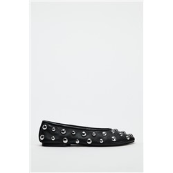 LEATHER BALLERINAS WITH STUDS