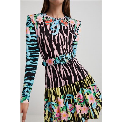 Vestido slim corto cebra