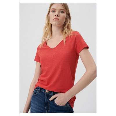 MaviV Yaka Kırmızı Basic Tişört Slim Fit / Dar Kesim 168260-30734