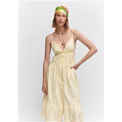 Vestido camisero detalles calados