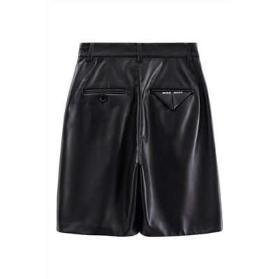 Short de piel Negro