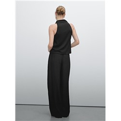 Technical trousers with darts