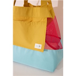 Bolso mesh y nylon estampado blanco