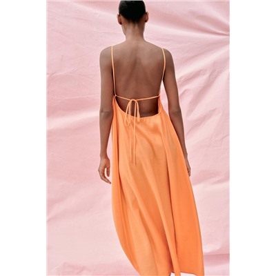 FLOWING STRAPPY MIDI DRESS