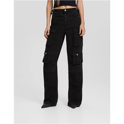 Pantalón cargo multipocket sarga