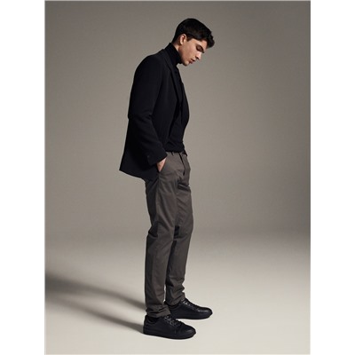 Slim-Fit-Chinohose mit hohem Baumwollanteil