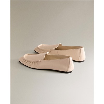 LEATHER LOAFERS WITH DETAIL