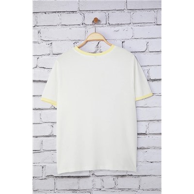 Sarı Boyfriend Fit Basklı Yıkamalı %100 Pamuk Büyük Beden Örme T-Shirt TBBSS25BF00055