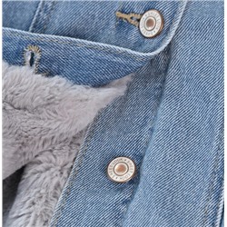 Удобная и теплая джинсовая куртка для осени и зимы.