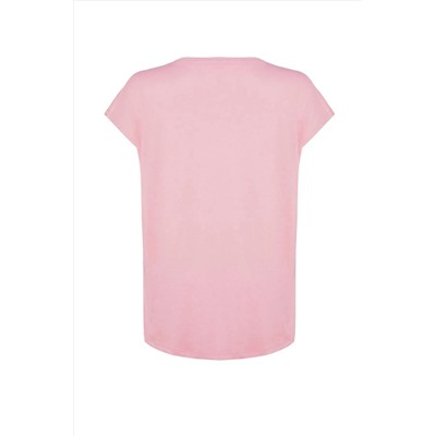 Pembe Boyfriend V Yaka Yırtmaçlı %100 Pamuk Örme T-Shirt TBBSS22BF0036