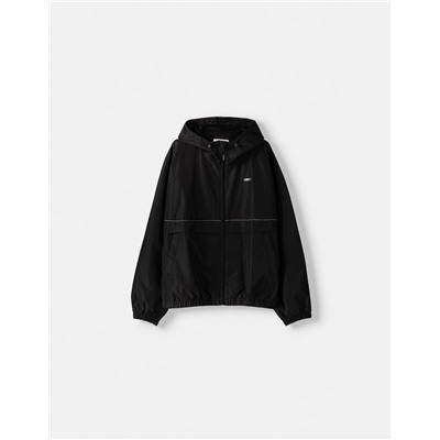 Lightweight hooded jacket