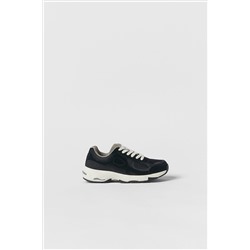 KIDS/ ZAPATILLA DEPORTIVA MULTIPIEZAS