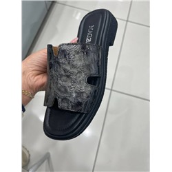 Шлепанцы