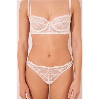 Tanga encaje blanco