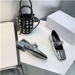 Самый трендовый фасон обуви в этом сезоне 🔝  Туфли Мэри Джейн от Versace 🥿    Реплика  Материал: импортная натуральная кожа + шелковый атлас