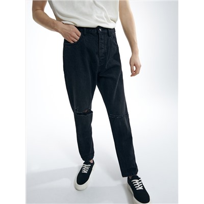 Jeans im Carrot-Fit in Used-Optik