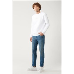 Avva Erkek Mavi Eskitme Yıkamalı Esnek Standart Fit Normal Kesim Jean Pantolon E003514