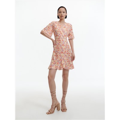 Gemustertes kleid