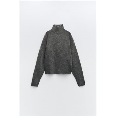 SOFT PLAIN KNIT SWEATER